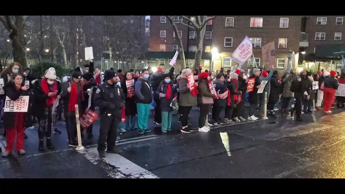 NURSES STRIKE - They have flooded the sidewalks and street here at @MountSinaiNYC as they begin their strike after failed negotiations overnight